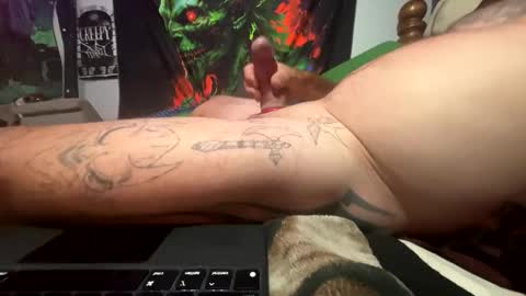 angusbone01 online show from March 4, 2025, 5:11 am