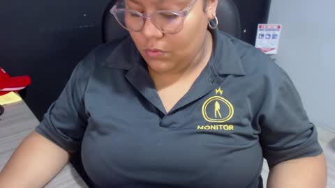 Snapshot of angy_ro12 chatting on June 3, 2026, 2:33 pm angy online show from June 3, 2026, 2:33 pm