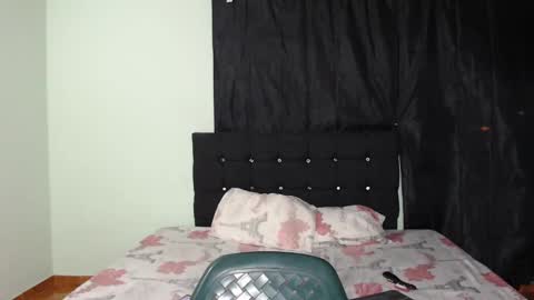 Snapshot of ani_steveson chatting on September 23, 2025, 5:21 am ani_steveson online show from September 23, 2025, 5:21 am