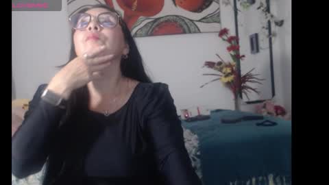 Snapshot of anii_mantilla chatting on December 5, 2025, 4:32 am Anii Mantilla online show from December 5, 2025, 4:32 am