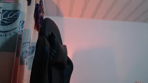 ANIIE  online show from April 7, 2026, 10:09 pm