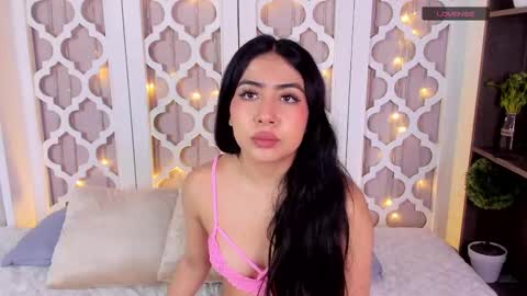 aniie_west online show from February 18, 2025, 12:06 pm