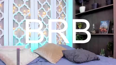 aniie_west online show from February 20, 2025, 2:57 pm