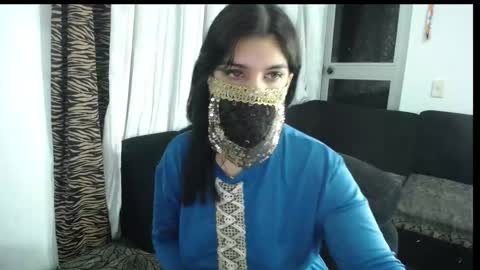 Snapshot of aniisaalii chatting on December 4, 2025, 5:50 am Anissa online show from December 4, 2025, 5:50 am