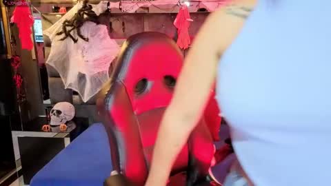 Snapshot of anijoness_ chatting on October 24, 2025, 3:03 am Ani online show from October 24, 2025, 3:03 am