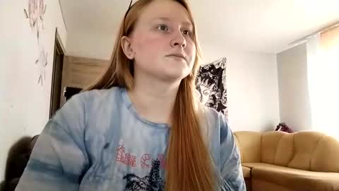 Snapshot of anika_lipps chatting on September 16, 2025, 12:39 pm Anika online show from September 16, 2025, 12:39 pm