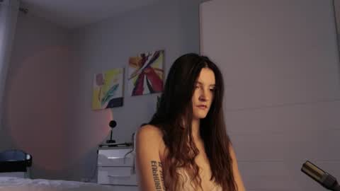 Snapshot of anima_pure chatting on January 13, 2026, 10:42 am Vea online show from January 13, 2026, 10:42 am