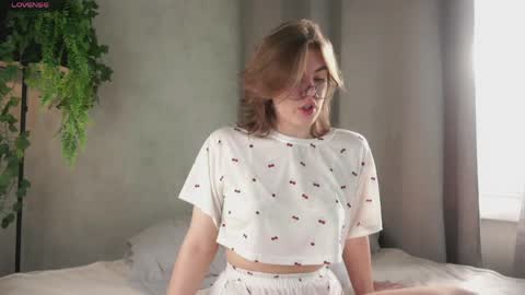 AnishaVivo online show from April 4, 2026, 10:02 am