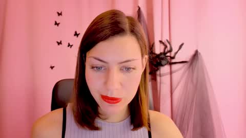 Anni online show from November 25, 2025, 4:07 pm