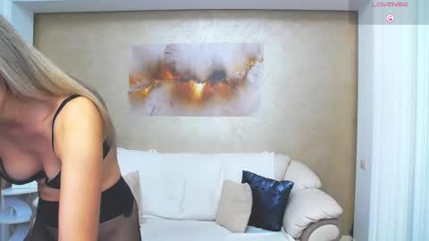 Snapshot of anissalogan chatting on November 10, 2025, 10:03 am my name is Ani online show from November 10, 2025, 10:03 am