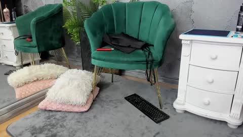 anissia teaser online show from January 22, 2025, 11:23 am