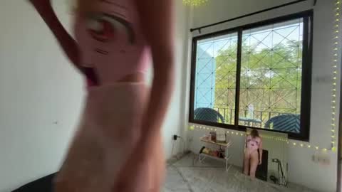 Snapshot of anita__hills chatting on December 7, 2024, 3:04 am anita__hills online show from December 7, 2024, 3:04 am