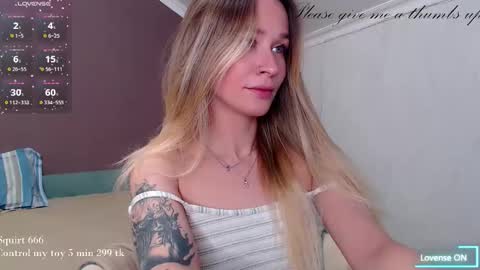anita_delicious online show from April 17, 2026, 8:56 pm