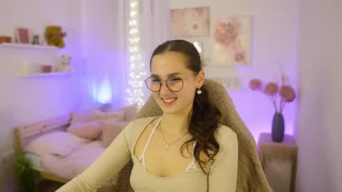 Anita Grey online show from November 17, 2025, 7:52 pm