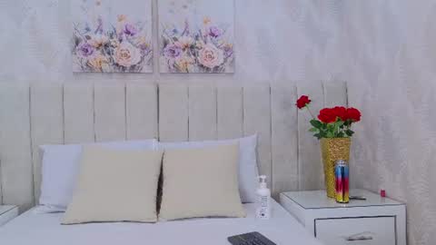 Dania Lpez online show from August 1, 2026, 12:15 pm