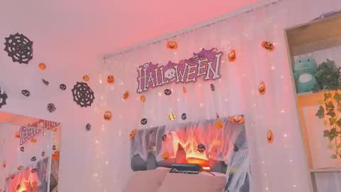 anitaglow online show from October 31, 2025, 5:03 pm