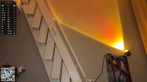 Astrid online show from April 15, 2026, 7:58 pm