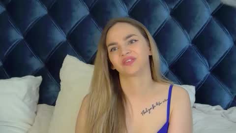 AnitaVenture online show from November 1, 2025, 4:03 am