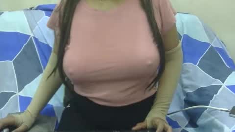 anjali_dogra786 online show from November 26, 2025, 8:37 am