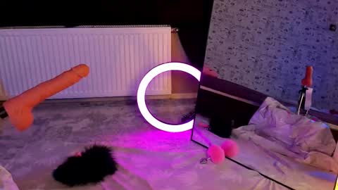 Snapshot of anjella_botton chatting on February 25, 2026, 6:50 pm Angel online show from February 25, 2026, 6:50 pm