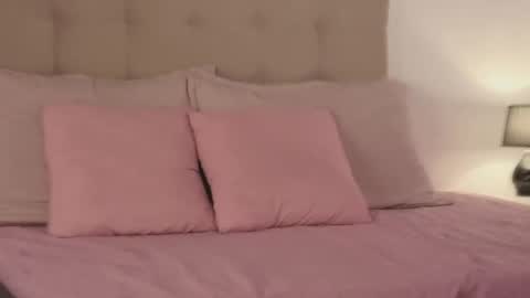 Ana  online show from April 5, 2026, 7:44 pm