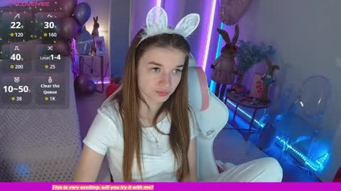 Snapshot of ann_woood chatting on March 27, 2026, 8:26 am ann_woood online show from March 27, 2026, 8:26 am