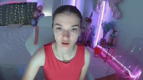 Snapshot of ann_woood chatting on April 8, 2026, 7:19 am ann_woood online show from April 8, 2026, 7:19 am