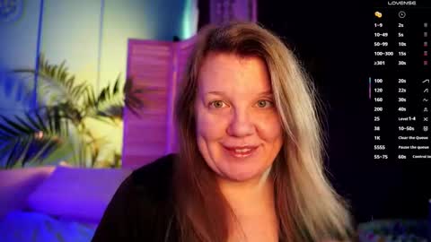 Snapshot of anna_bones chatting on September 24, 2025, 5:33 am Anna online show from September 24, 2025, 5:33 am