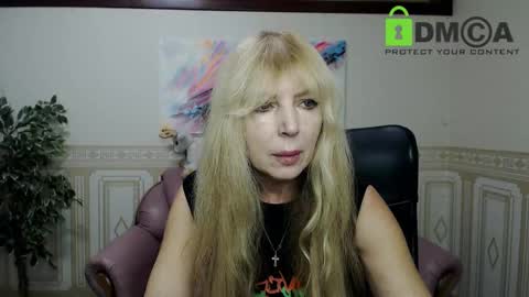 Snapshot of anna_ditrih chatting on December 2, 2024, 12:40 pm Anna Ditrih online show from December 2, 2024, 12:40 pm
