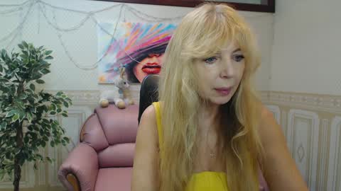 Snapshot of anna_ditrih chatting on February 4, 2025, 12:55 pm Anna Ditrih online show from February 4, 2025, 12:55 pm