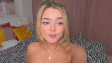 Snapshot of anna_nickol chatting on February 13, 2026, 8:05 pm Anna online show from February 13, 2026, 8:05 pm