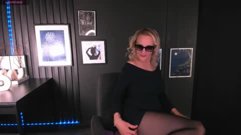 Anna online show from May 17, 2026, 5:38 am
