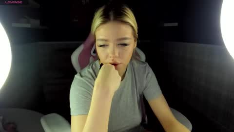 Anna online show from January 6, 2026, 1:09 am