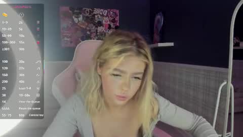 Snapshot of anna_robinson chatting on June 13, 2026, 1:14 am Anna online show from June 13, 2026, 1:14 am
