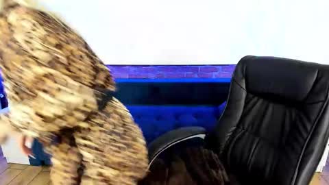 Snapshot of anna_snow9 chatting on September 10, 2025, 6:41 pm anna_snow9 online show from September 10, 2025, 6:41 pm