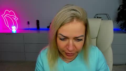 Snapshot of anna_snow9 chatting on September 20, 2025, 7:04 pm anna_snow9 online show from September 20, 2025, 7:04 pm