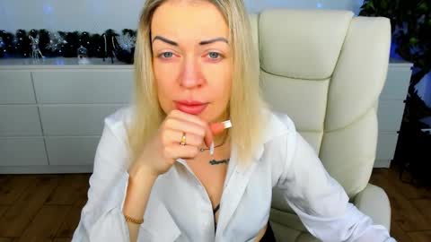 anna_snow9 online show from December 21, 2025, 6:31 am