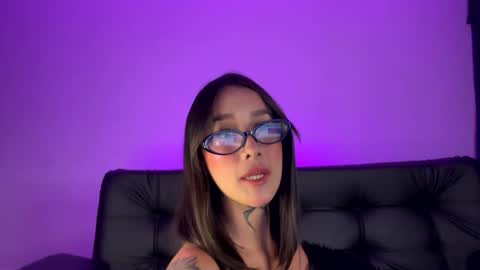 annaa__ online show from February 3, 2025, 1:52 am