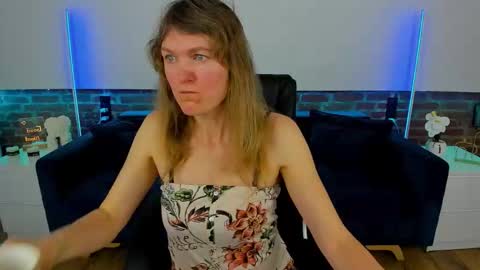 Snapshot of annabel_xxx chatting on February 26, 2026, 7:13 pm Annabel online show from February 26, 2026, 7:13 pm