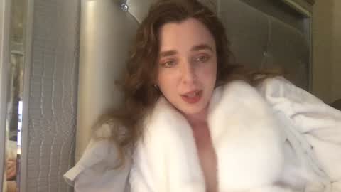 Anna online show from September 9, 2025, 10:09 pm