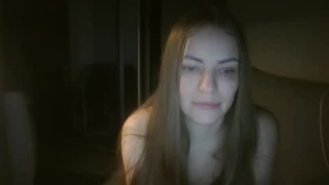 annadiamond1 online show from October 16, 2025, 8:32 pm