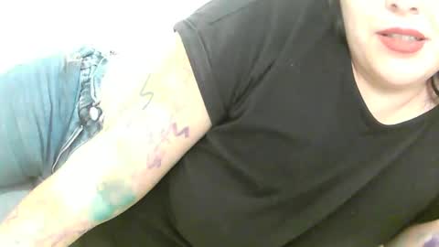 Snapshot of annaevelinne chatting on December 16, 2025, 8:30 am Anna online show from December 16, 2025, 8:30 am