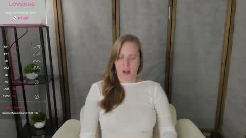 annagrees1 online show from November 21, 2025, 1:43 pm