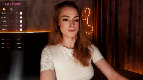 Snapshot of annakarenina__ chatting on December 3, 2025, 7:12 pm Goddess Anna online show from December 3, 2025, 7:12 pm