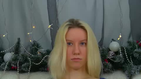 Snapshot of annamaisie chatting on December 4, 2025, 6:34 am Anna online show from December 4, 2025, 6:34 am