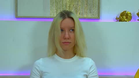 Snapshot of annamaisie chatting on December 14, 2025, 6:19 am Anna online show from December 14, 2025, 6:19 am