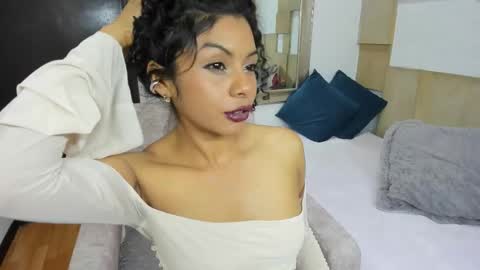 Snapshot of annamesht chatting on February 25, 2026, 8:29 pm Anna online show from February 25, 2026, 8:29 pm