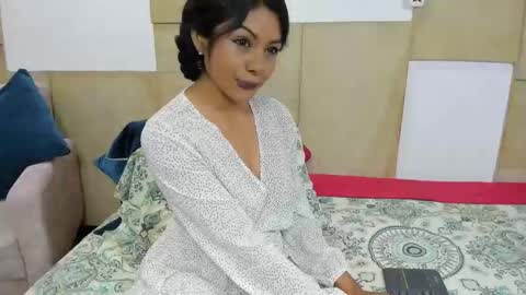 Snapshot of annamesht chatting on May 2, 2026, 3:39 pm Anna online show from May 2, 2026, 3:39 pm