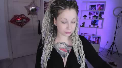 Snapshot of annanebula chatting on October 29, 2025, 2:47 am Anna online show from October 29, 2025, 2:47 am