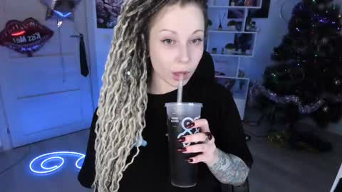 Snapshot of annanebula chatting on January 10, 2026, 5:26 pm Anna online show from January 10, 2026, 5:26 pm